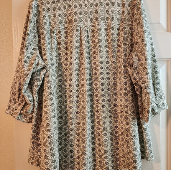 Denim&Co Button Up Blouse - Picture 5 of 7